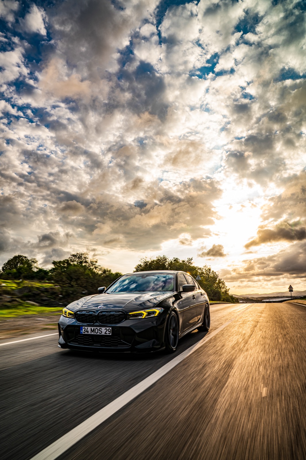 MOSTUNED’s black BMW G20